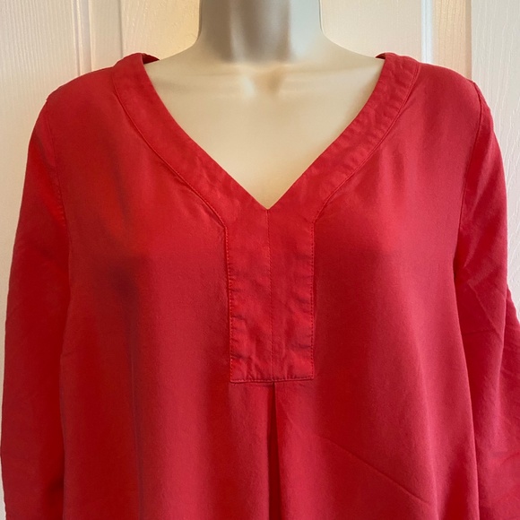 BUY 2 ITEMS GET 1 FREE - Chico’s Cold Shoulder Blouse Sz 12 - Picture 2 of 8